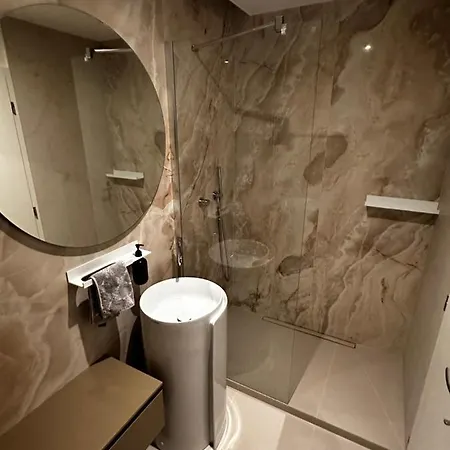 Apartman Luxury Penthouse At The Historical Centre Parking Pozsony