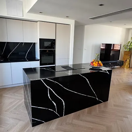 Appartamento Luxury Penthouse At The Historical Centre Parking Bratislava