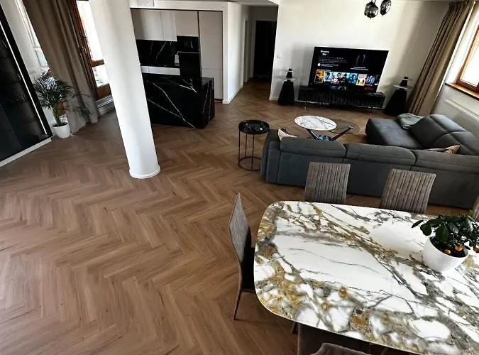 Luxury Penthouse At The Historical Centre Parking Appartement Bratislava