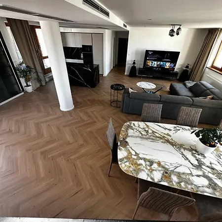 Luxury Penthouse At The Historical Centre Parking Apartament Bratysława