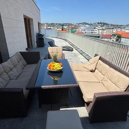 Apartment Luxury Penthouse At The Historical Centre Parking